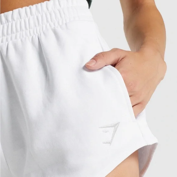 SOLD!! 🤍GYMSHARK SHORTS🤍 - Picture 5 of 7